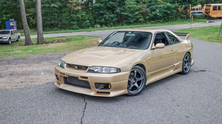 Image for Nissan Skyline GT-R, Porsche 944 Safari, Blackwater Grizzly MRAP: The Dopest Cars I Found For Sale Online